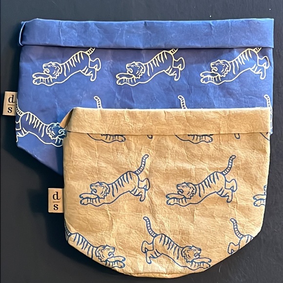 paper “baskets” set of 2-playful tiger design-folds flat/nests between uses-NWT - Picture 4 of 16